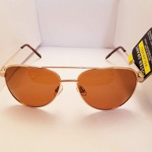 NWT Women's Aviator Sunglasses in Gold